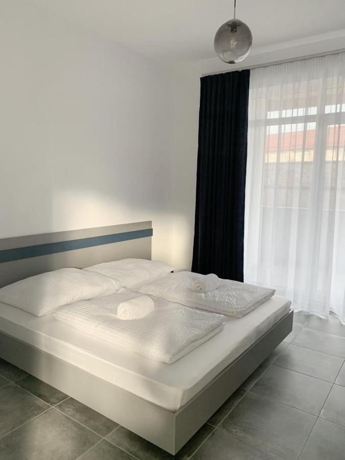 Bb Residence Арад Екстериор снимка