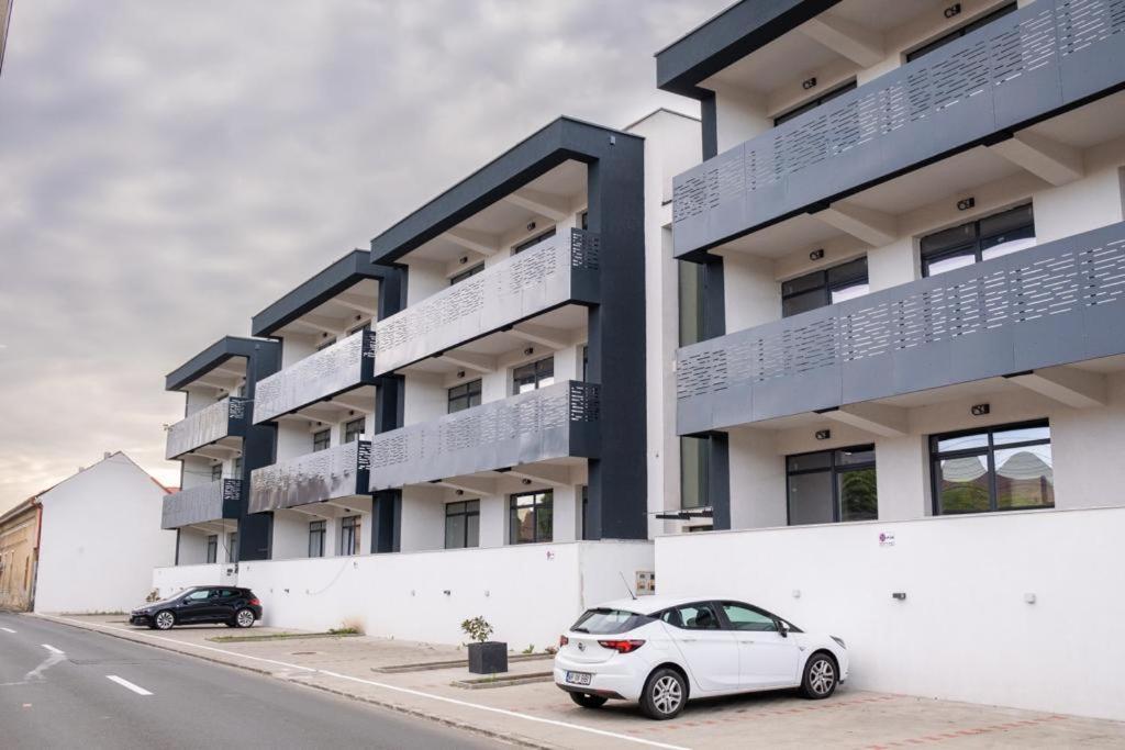Bb Residence Арад Екстериор снимка