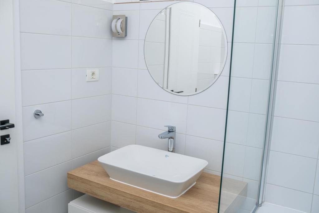 Bb Residence Арад Екстериор снимка