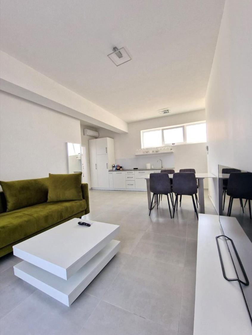 Bb Residence Арад Екстериор снимка