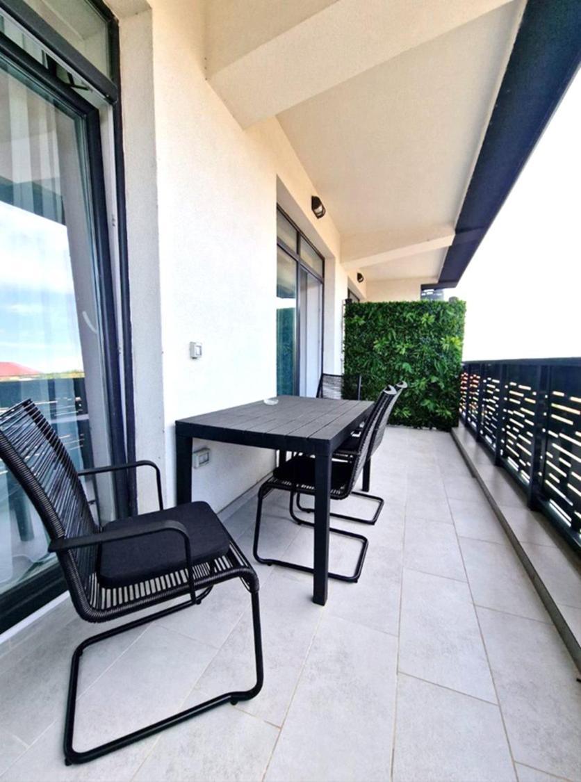 Bb Residence Арад Екстериор снимка