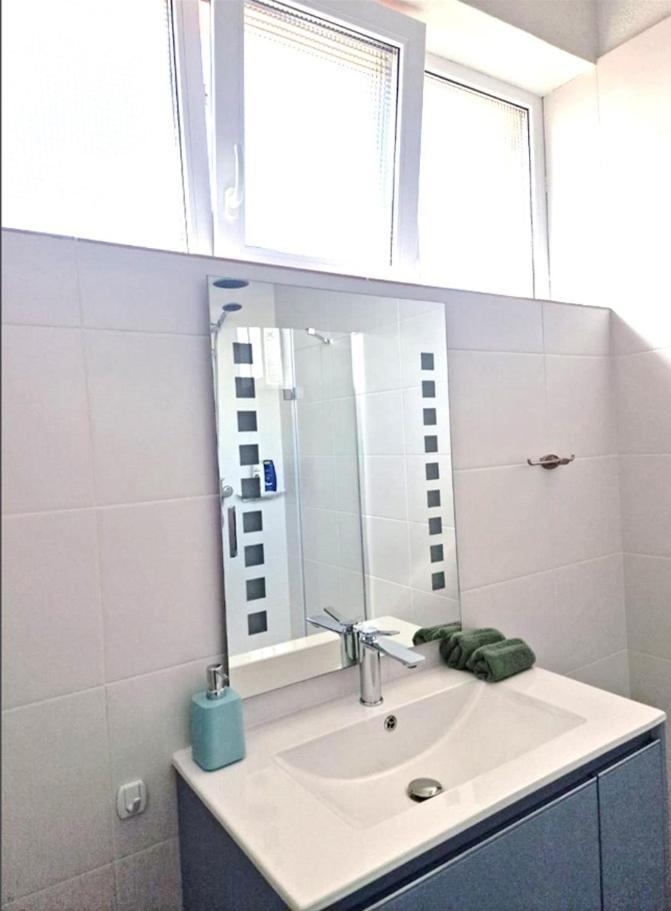 Bb Residence Арад Екстериор снимка